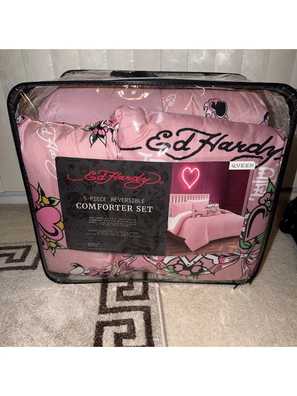 Pink Ed Hardy QUEEN Size Reversible Comforter Set 5-Piece Brand New